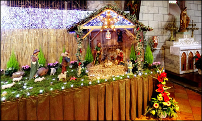 Découvrez les incroyables images de Pixel XXL : Noël à l''église de Salles - visites virtuelles, gigapanoramas, photosphères et vidéos 360!